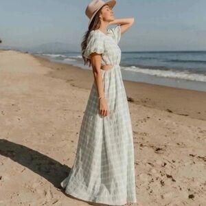 show me your mumu 
Eloise Cutout Maxi